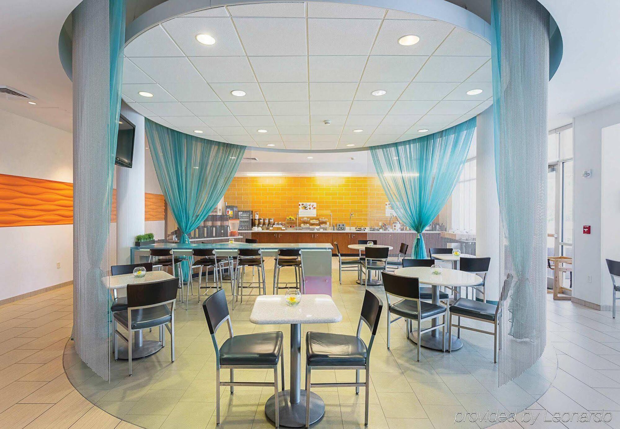 Springhill Suites Tampa North/Tampa Palms Exterior foto